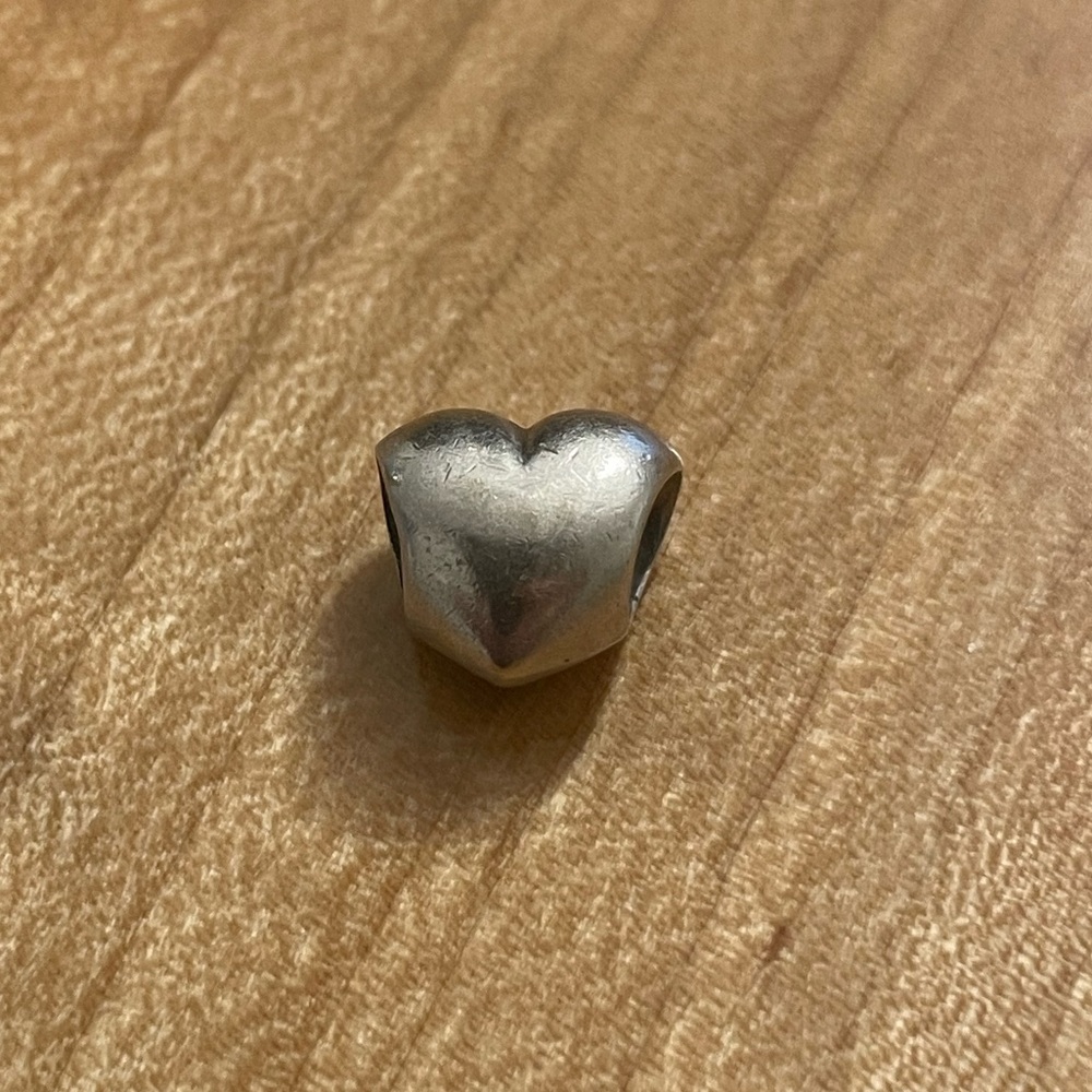 Pandora big smooth heart charm (authentic and retired)